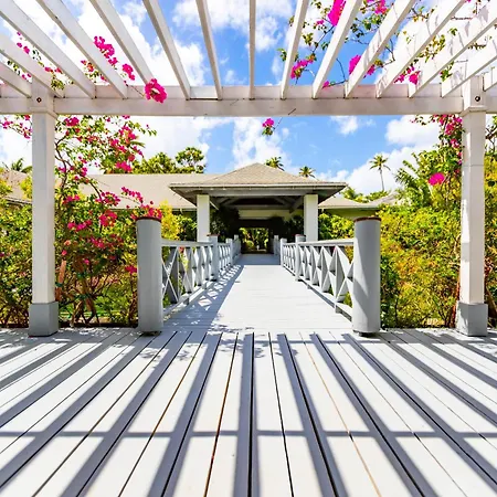 Carlisle Bay-3
